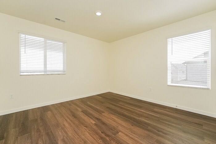 Building Photo - 13405 Oneida Ln