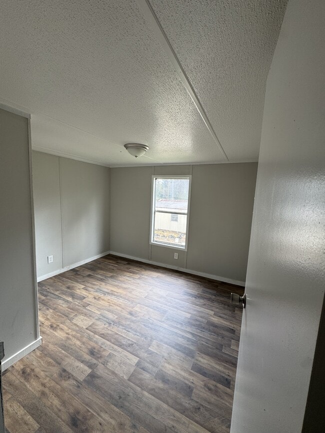 Building Photo - 1329 Hudson Ln