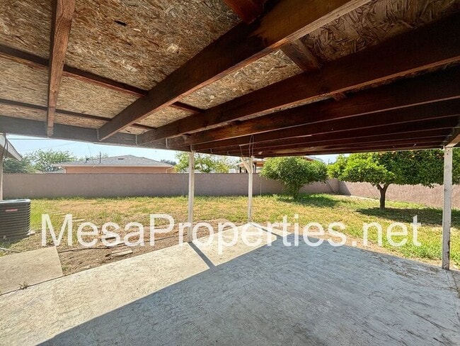 Building Photo - 1617 Fairfax Ct