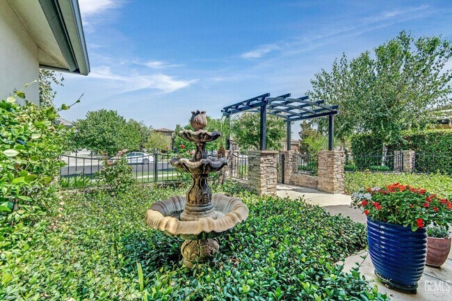 Building Photo - Brighton Estates Luxury 4-Bedroom Home wit...