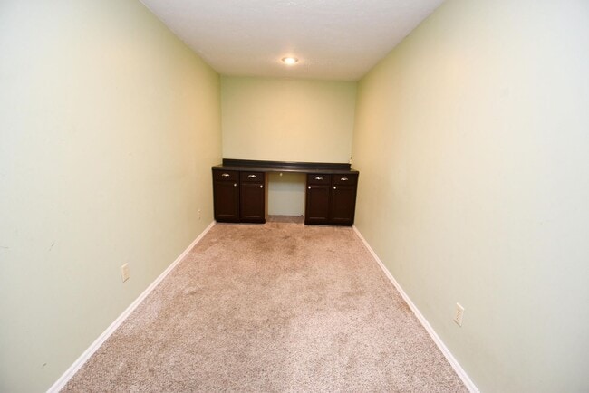 Building Photo - 3 Bed 2.5 Bath in Penn School District