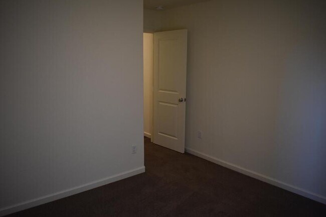 Building Photo - 4041 Bayonet Dr