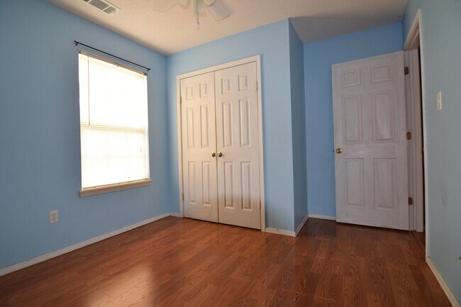 Building Photo - 2307 Onyx Cir