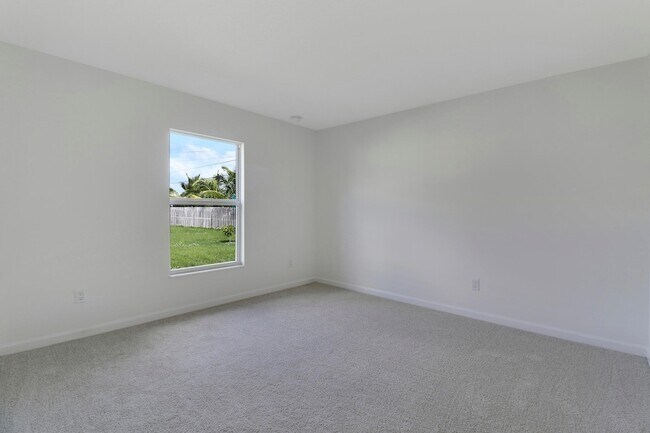 Building Photo - 2361 SW Chateau Terrace