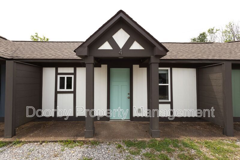 Building Photo - 5640 US-41