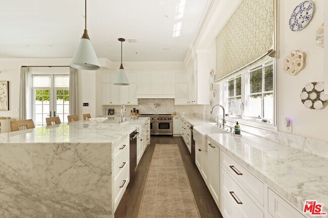 Building Photo - 524 Ocampo Dr