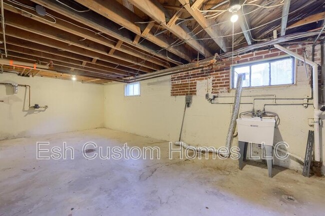 Building Photo - 3 Safe Harbor Village