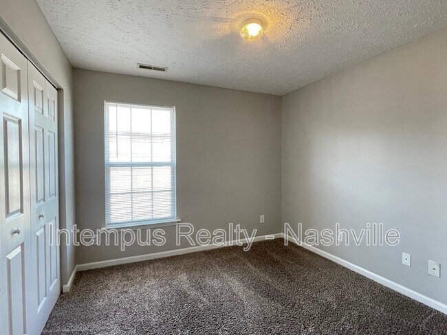 Building Photo - 553 Rose Cottage Cir