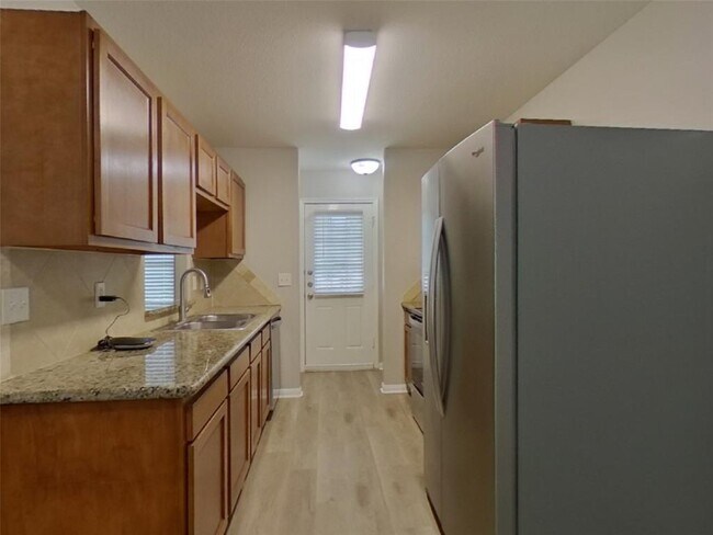 Building Photo - 10457 Royal Andrews Dr