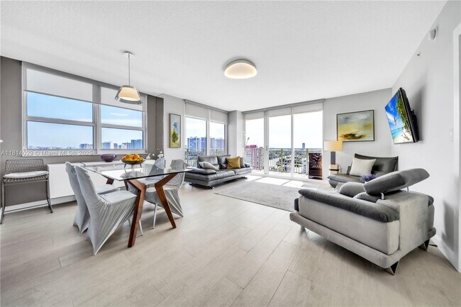 Building Photo - 2080 S Ocean Dr