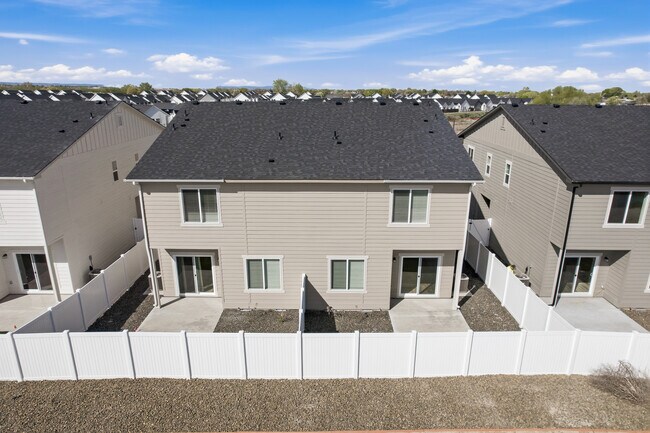 Building Photo - 4711 Highgarden Wy
