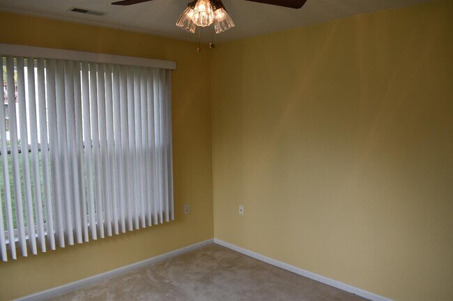 Building Photo - 1462 Millbrook Trail