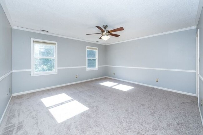 Building Photo - 3BD/1BA Home in Hickory