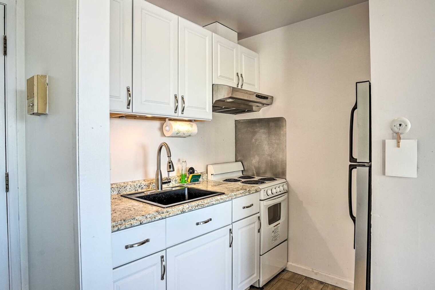 Building Photo - 2 Anchor Dr