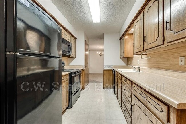 Building Photo - 3043 Modella Ave