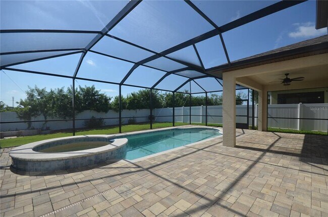 Building Photo - 1625 Emerald Hill Way