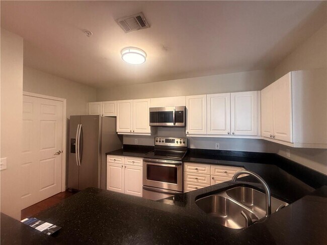Building Photo - 3334 Peachtree Rd