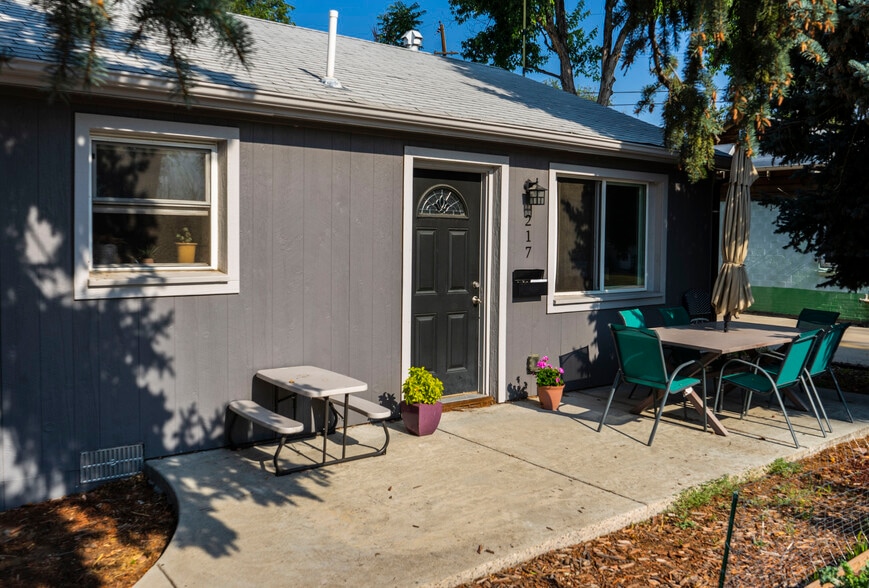 Building Photo - 217 S Yates St