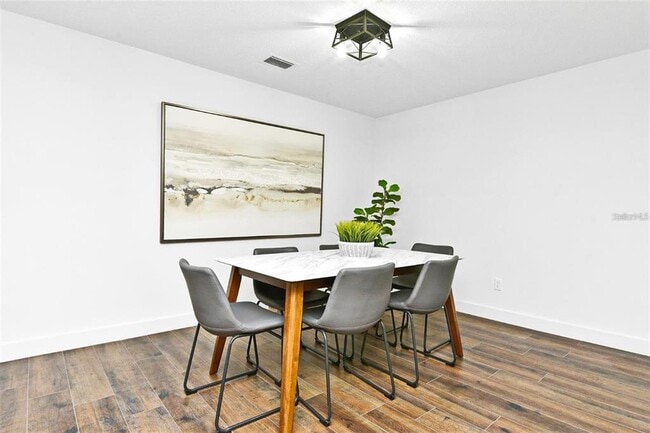 Building Photo - 112 Hillcrest Dr