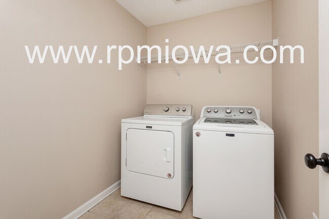 Building Photo - ESTABLISHED NEIGHBORHOOD!!! 4 Bedroom, 3 Bath Home in Ankeny