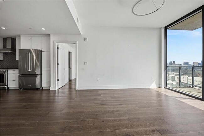 Building Photo - 788 West Marietta St NW