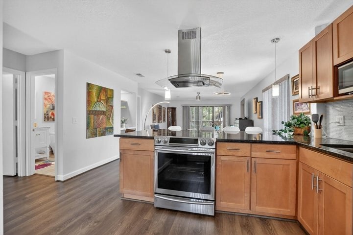 Building Photo - 21911 Cypress Dr
