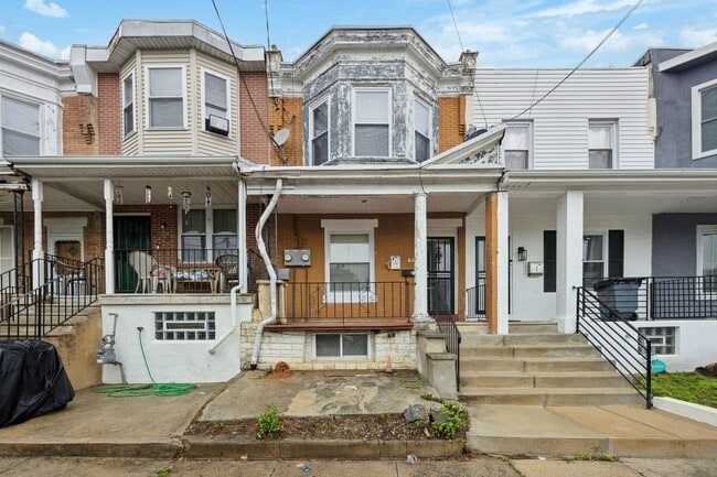 Building Photo - 6111 Pine St