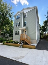 Building Photo - 134 Florence St