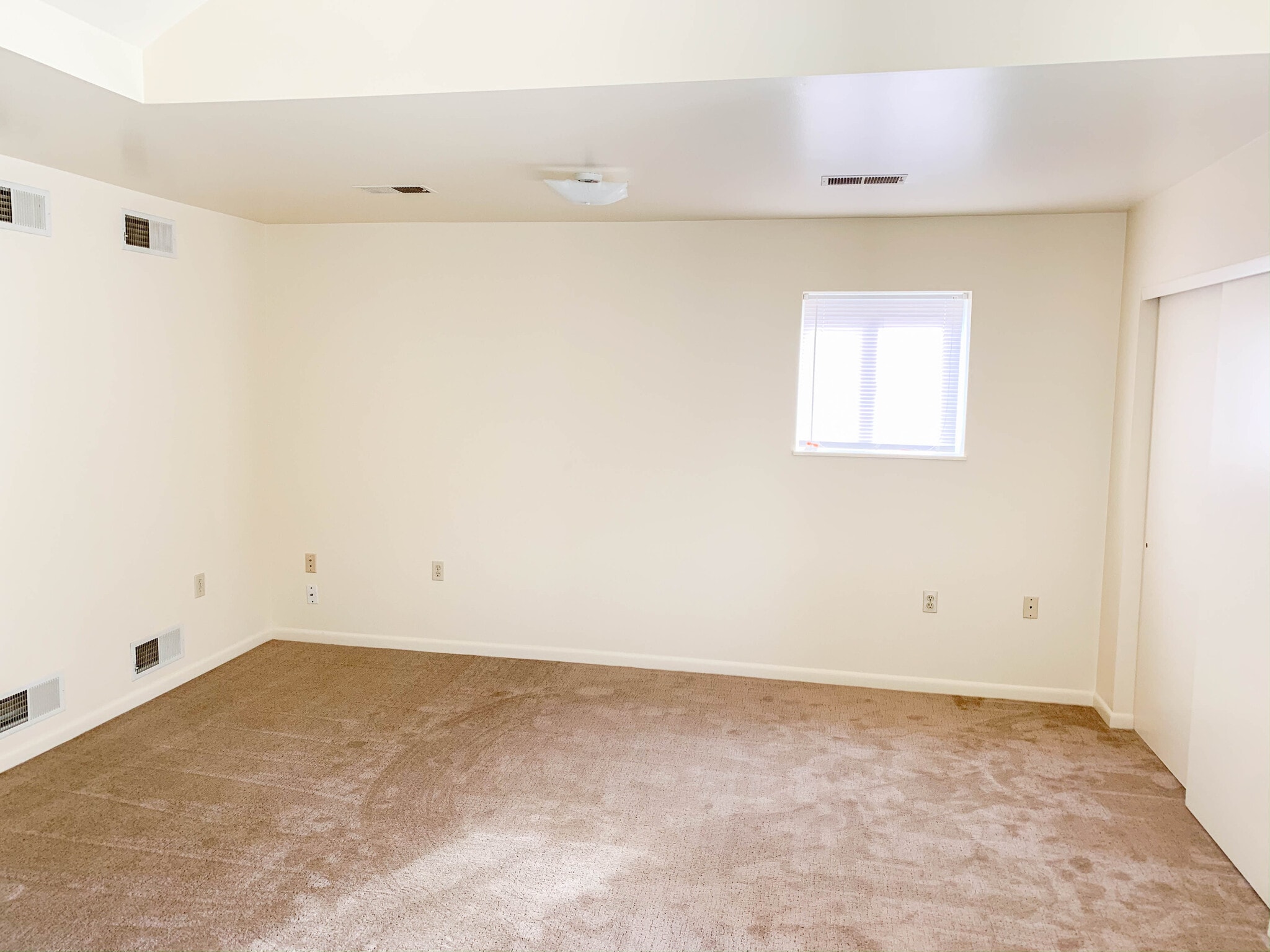 Building Photo - 2800 Houston St