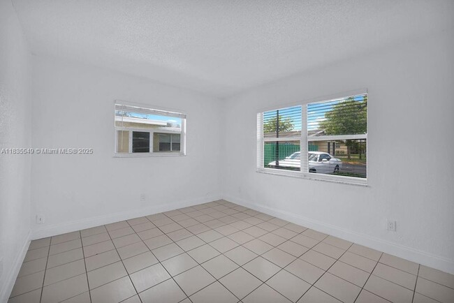 Building Photo - 6955 SW 7th St