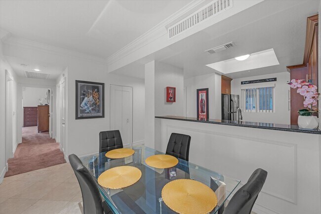 Building Photo - Meridian Luxury Condo in Resort Community ...