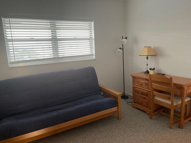 Building Photo - 117 Lake Terrace