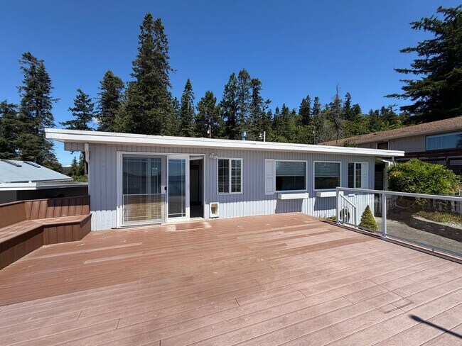 Building Photo - 2814 Mission Beach Heights Rd