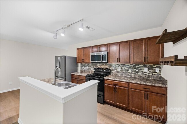 Building Photo - 9612 Brackenview Ct