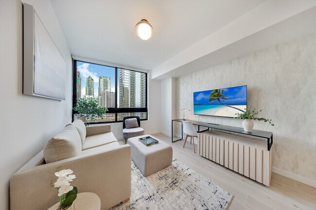 Building Photo - 225 N Miami Ave