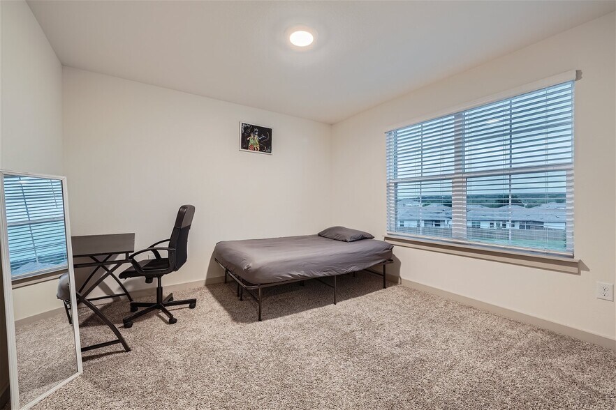 Upstairs Guest Bedroom 4 - 10601 Seguin St