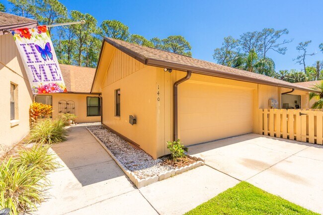 Building Photo - Beautifully Furnished 2BR Home + Bonus Room
