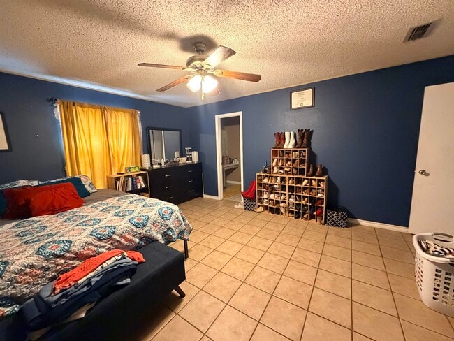 Building Photo - 307 Hancock Ct