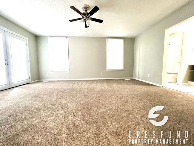Building Photo - 3 Bedroom Available For Move In TODAY! You...