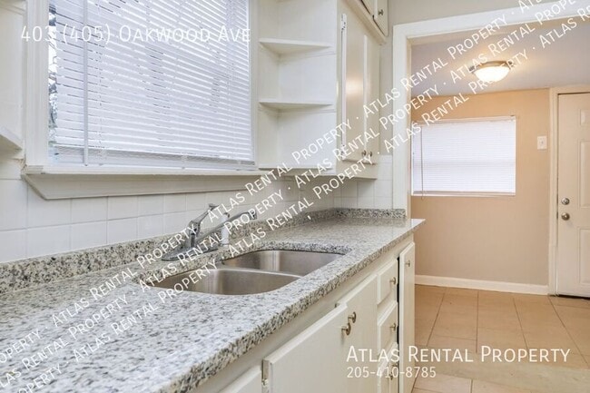 Building Photo - 403 (405) Oakwood Ave-