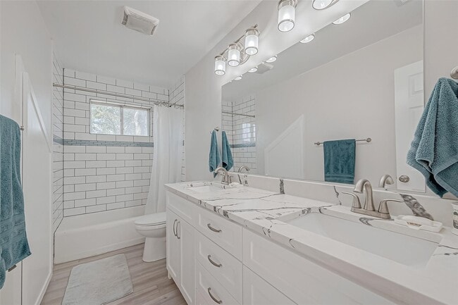 Building Photo - 1612 2nd St