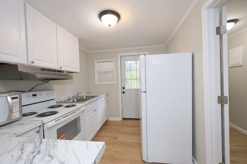 Building Photo - 31 Reed Dr