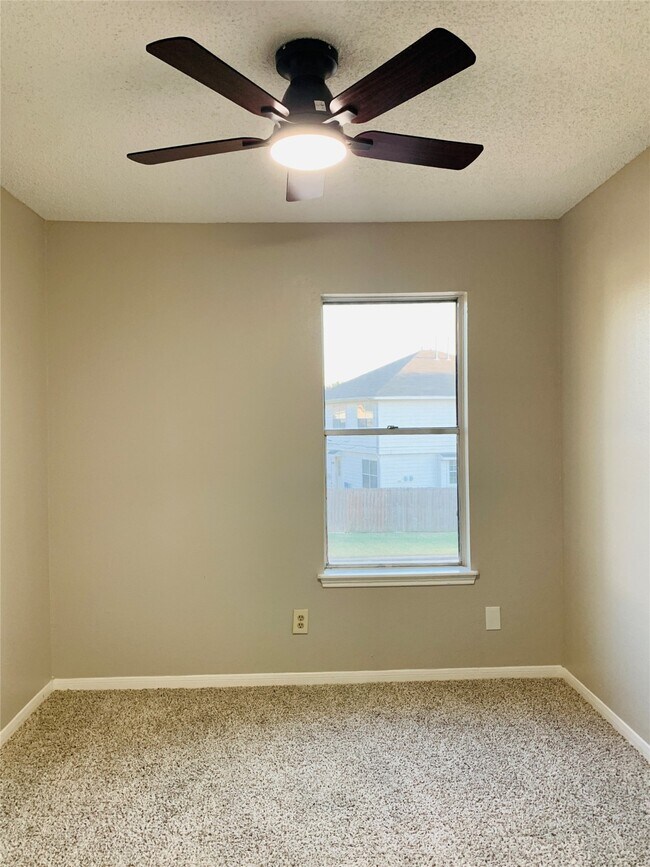 Building Photo - 12500 Brookglade Cir