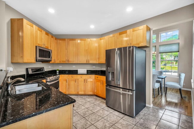 Building Photo - 2241 Avalon Ct S
