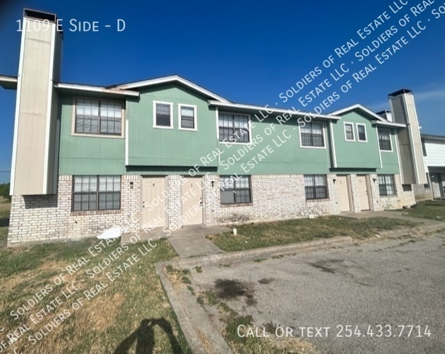 Primary Photo - 1109 E Side-D