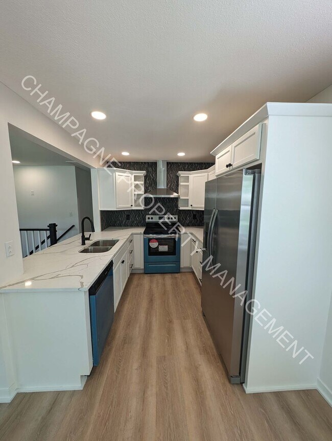 Building Photo - Modern Home in Waldo