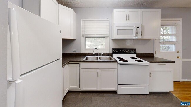 Building Photo - 1107 River Ct