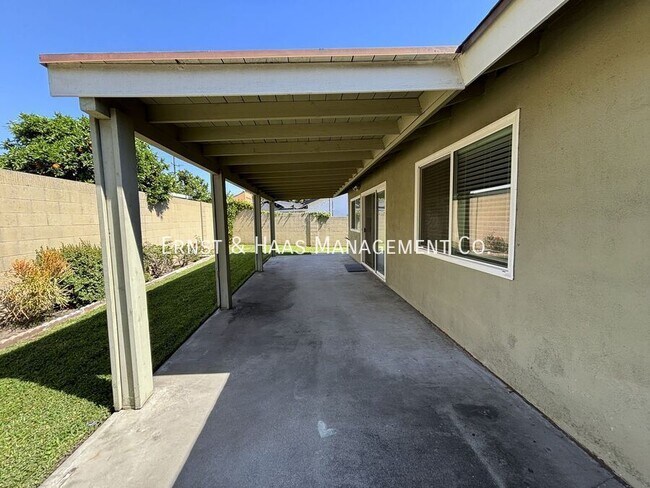 Building Photo - 11353 Agnes St