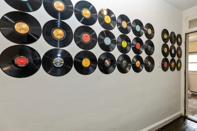 Building Photo - Music