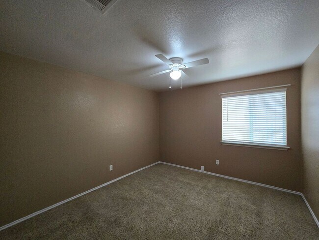 Building Photo - 5812 Durango Dr